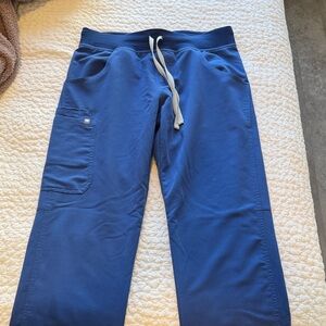 Figs Women's Kade Cargo Scrub Pants S